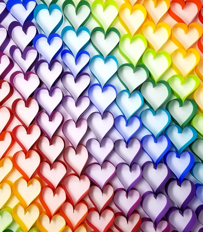 Construction-paper-crafts-artwithmrsnguyen-RAINBOW-HEART-CHAIN