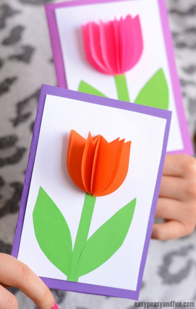 Construction-paper-crafts-easypeasyandfun-3D-Paper-Tulip-Card-Simple-Mothers-Day-Card-Idea