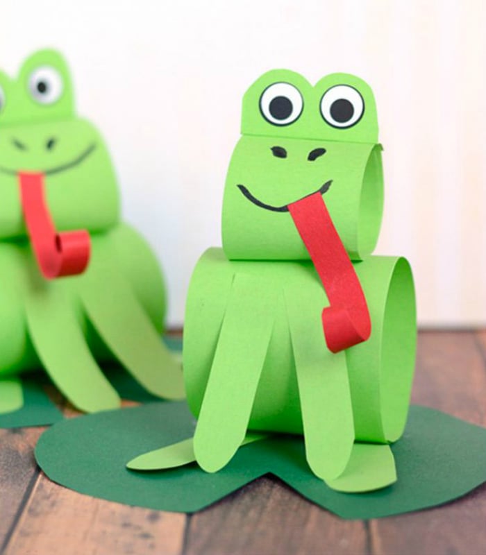 Construction-paper-crafts-easypeasyandfun-Construction-Paper-Frog Craft-Sitting-on-A-Water-Lily-Leaf