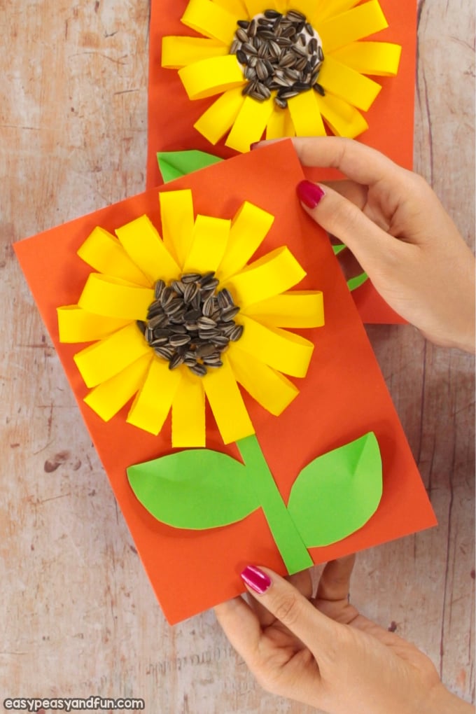 Construction-paper-crafts-easypeasyandfun-Paper-Loops-Sunflower-Craft-With-Seeds
