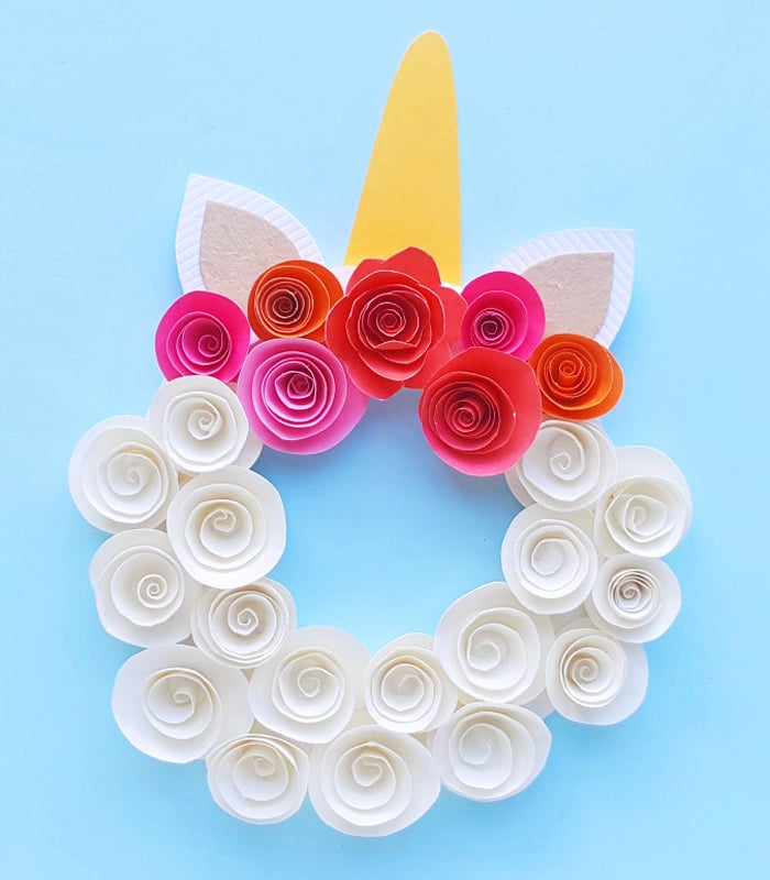 Construction-paper-crafts-easypeasyandfun-Paper-Roses-Unicorn-Wreath