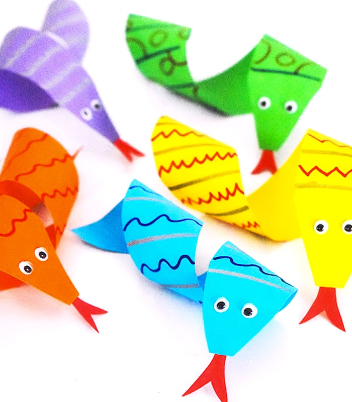 Construction-paper-crafts-ourkidthings-Easy-Pape- Twirl-Snake-Craft
