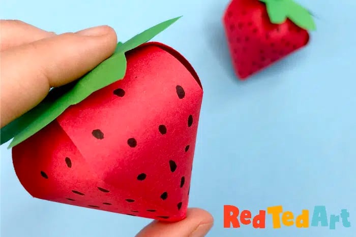 Construction-paper-crafts-redtedart-DIY-Paper-Box-Strawberry