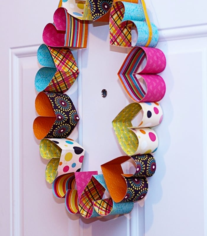 Construction-paper-crafts-thehybridchick-PAPER-HEART-WREATH